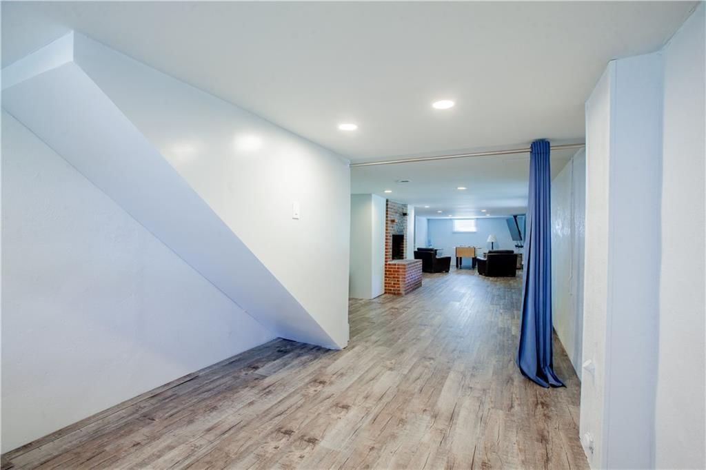 10110 Forest Avenue — photo 22