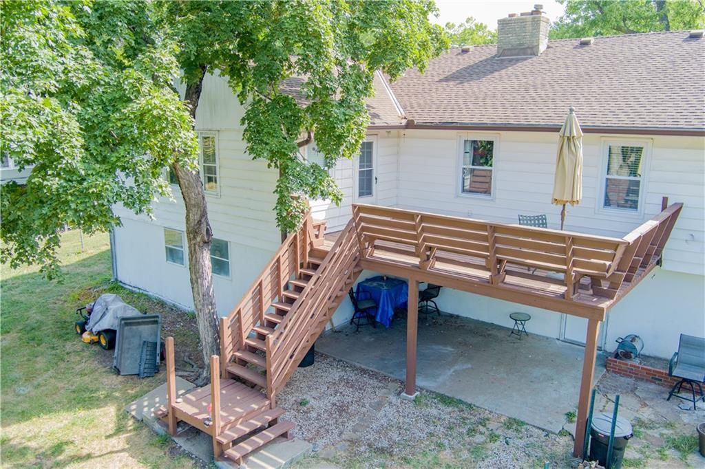 10110 Forest Avenue — photo 29