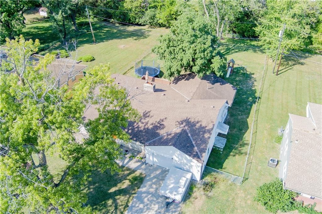 10110 Forest Avenue — photo 31
