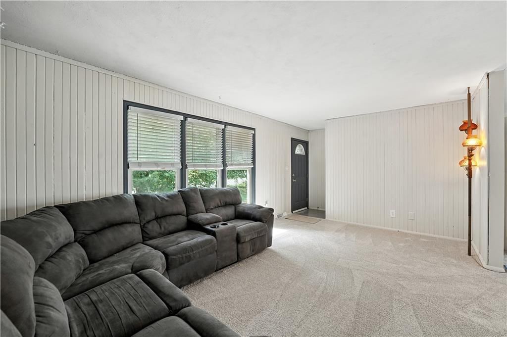 Photo 5 of 45 - 14973 Wolfe Drive