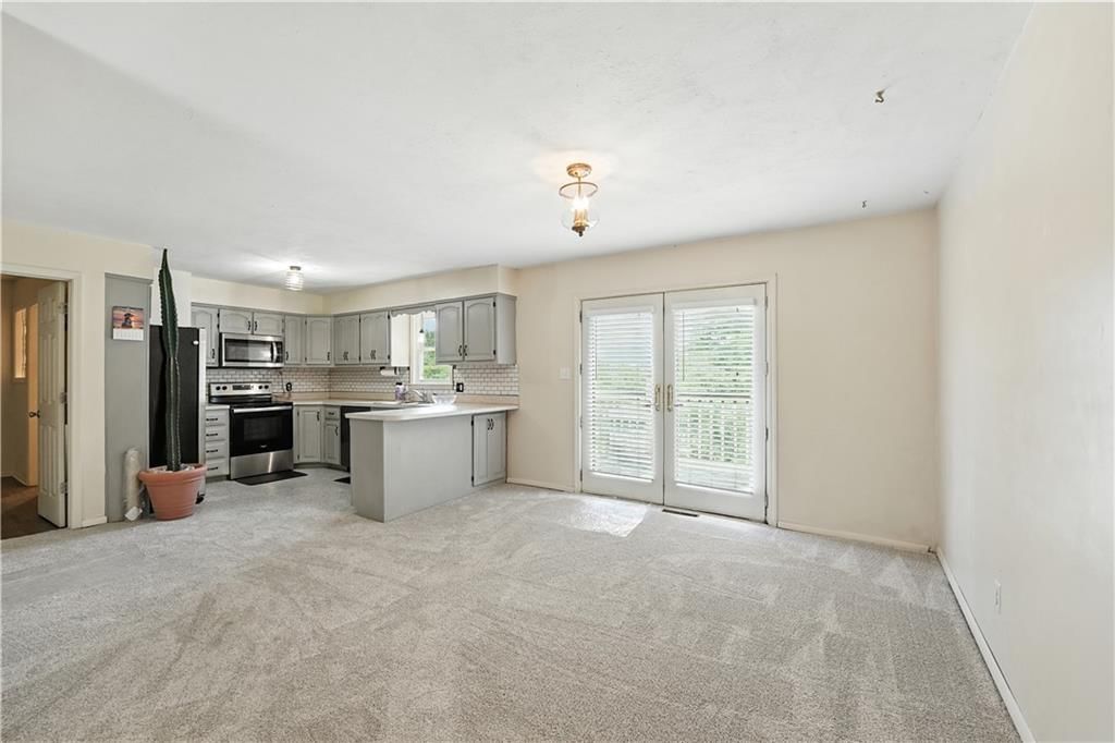 Photo 12 of 45 - 14973 Wolfe Drive