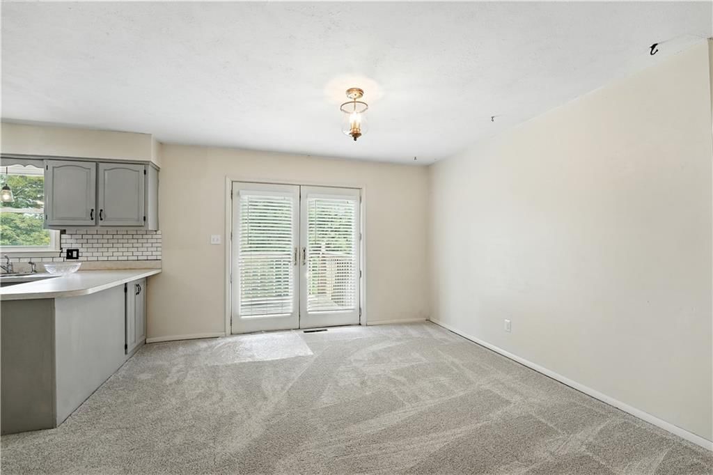 Photo 13 of 45 - 14973 Wolfe Drive