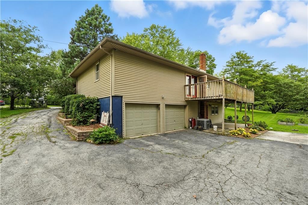 Photo 33 of 45 - 14973 Wolfe Drive