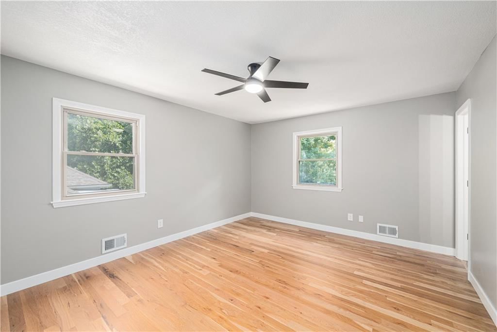11205 E 74th Street — photo 12