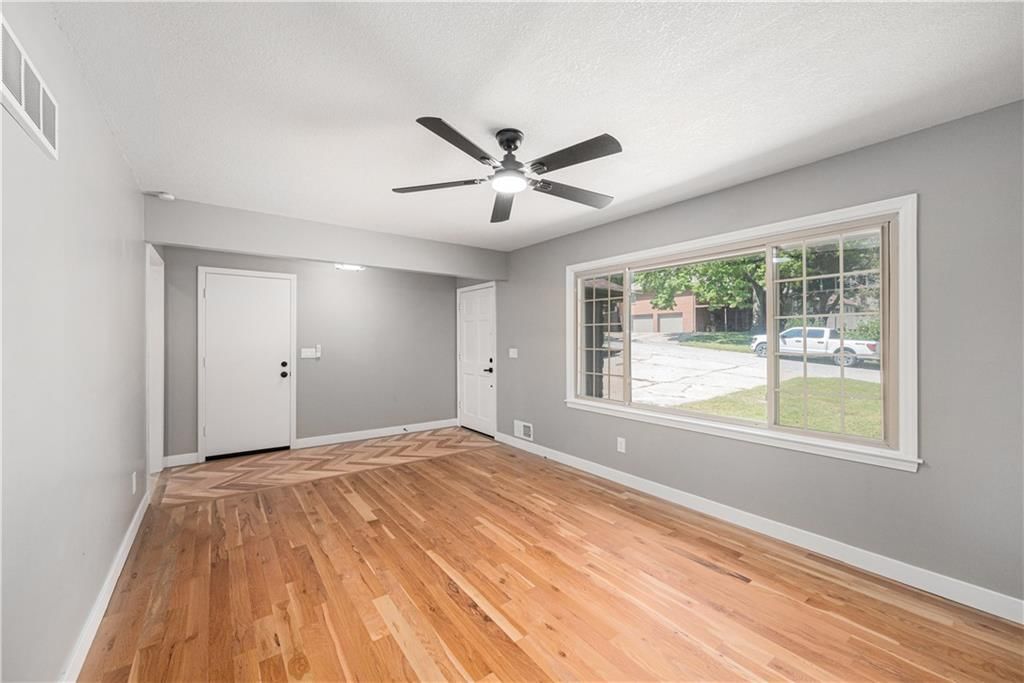 11205 E 74th Street — photo 18