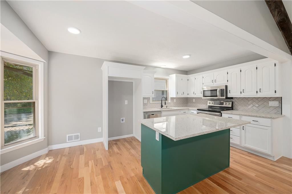 11205 E 74th Street — photo 22