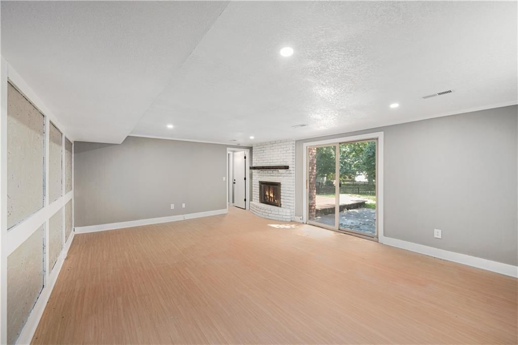 11205 E 74th Street — photo 28