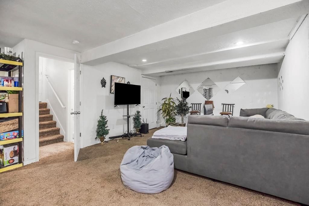 Photo 26 of 33 - 7012 E 123rd Street