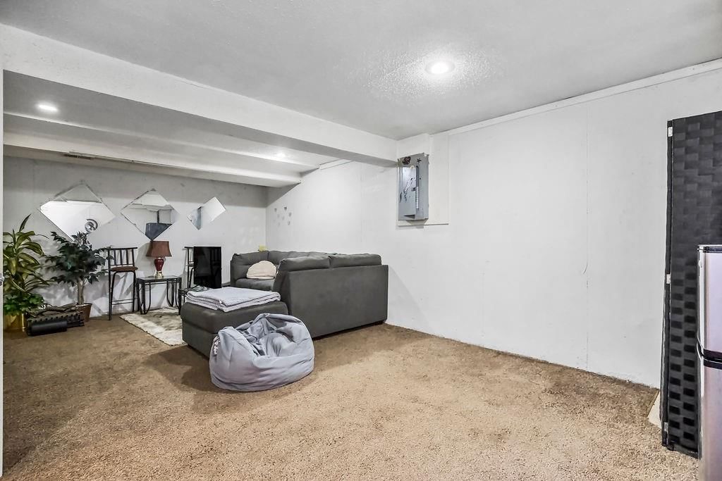 Photo 28 of 33 - 7012 E 123rd Street