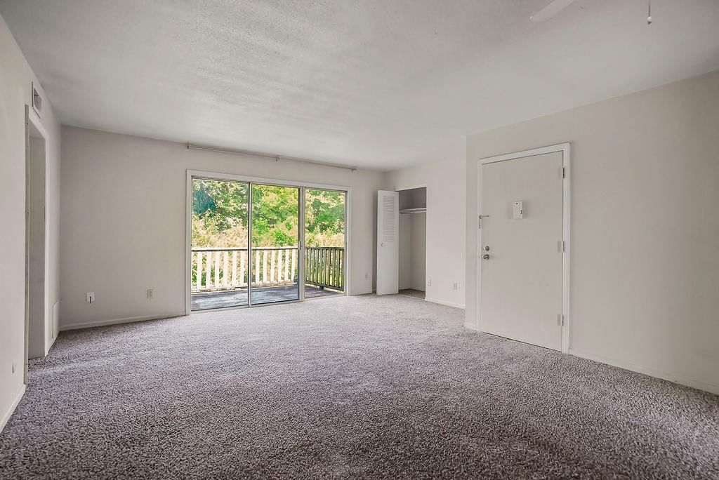Photo 5 of 17 - 8620 Countryshire Lane