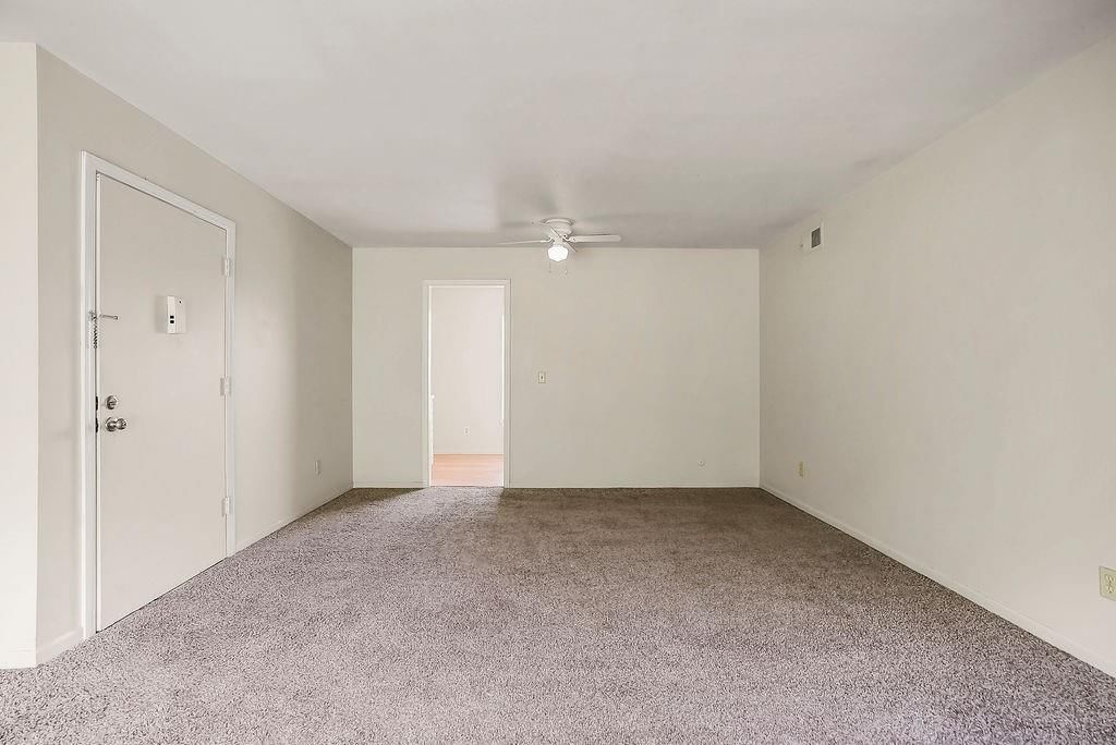 Photo 7 of 17 - 8620 Countryshire Lane
