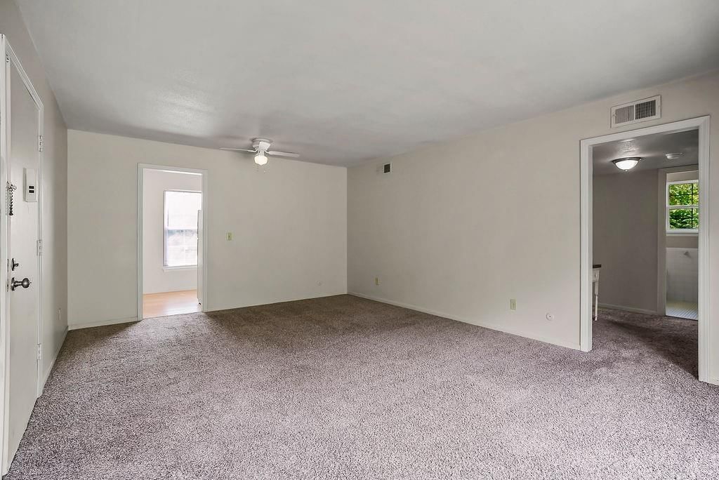 Photo 8 of 17 - 8620 Countryshire Lane