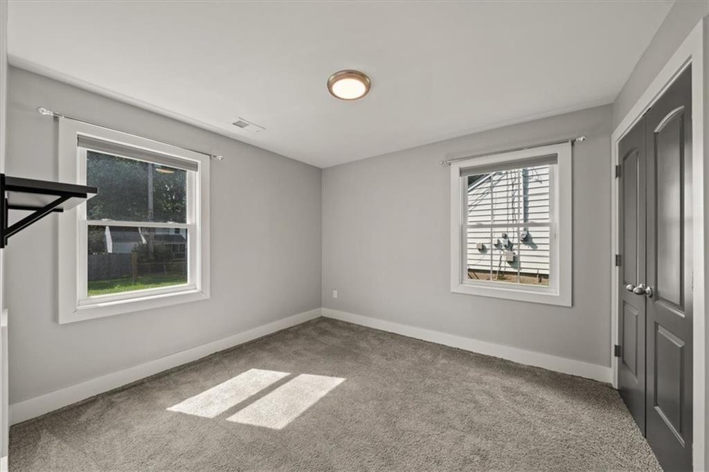 Photo 14 of 18 - 2237 W 79th Street