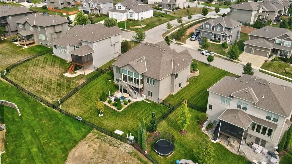 281 S Singletree Street — photo 48