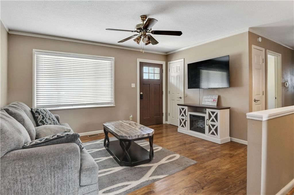 415 Fairlane Street — photo 3