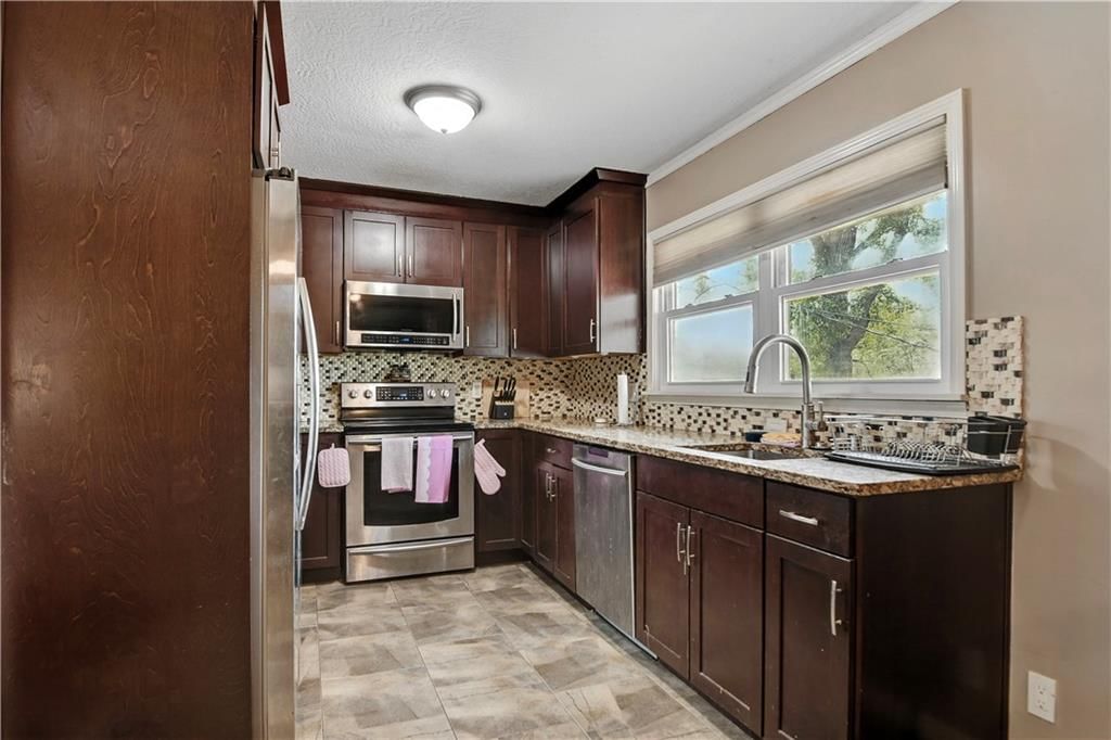 415 Fairlane Street — photo 5