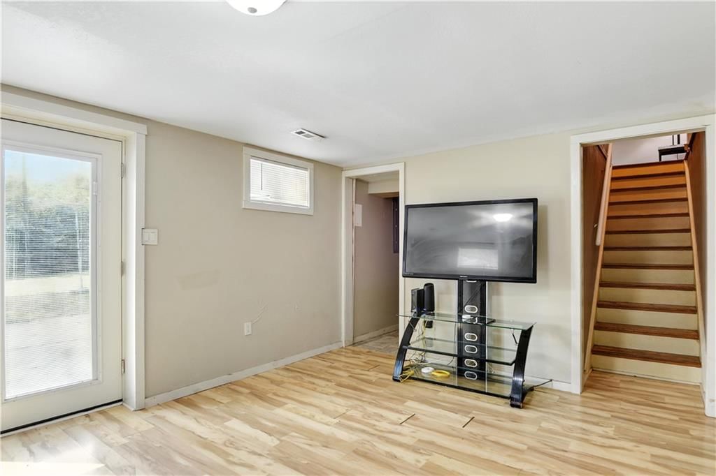 415 Fairlane Street — photo 12