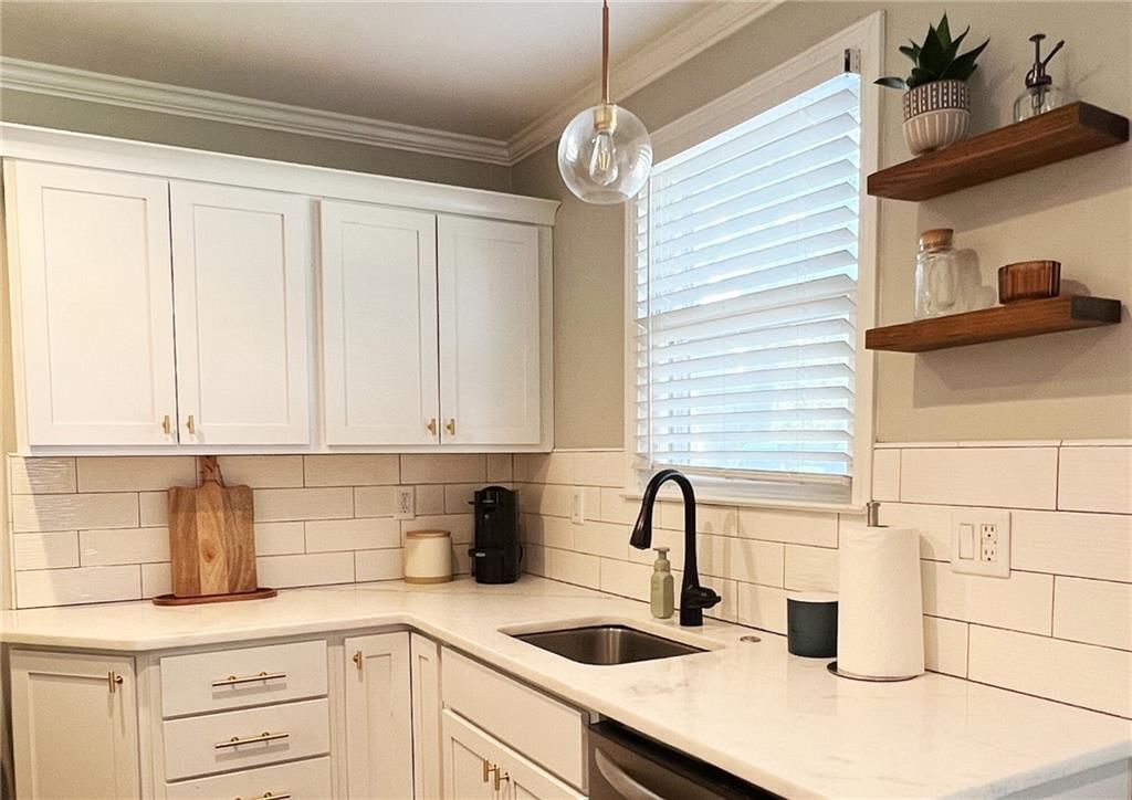 5004 Juniper Street — photo 11