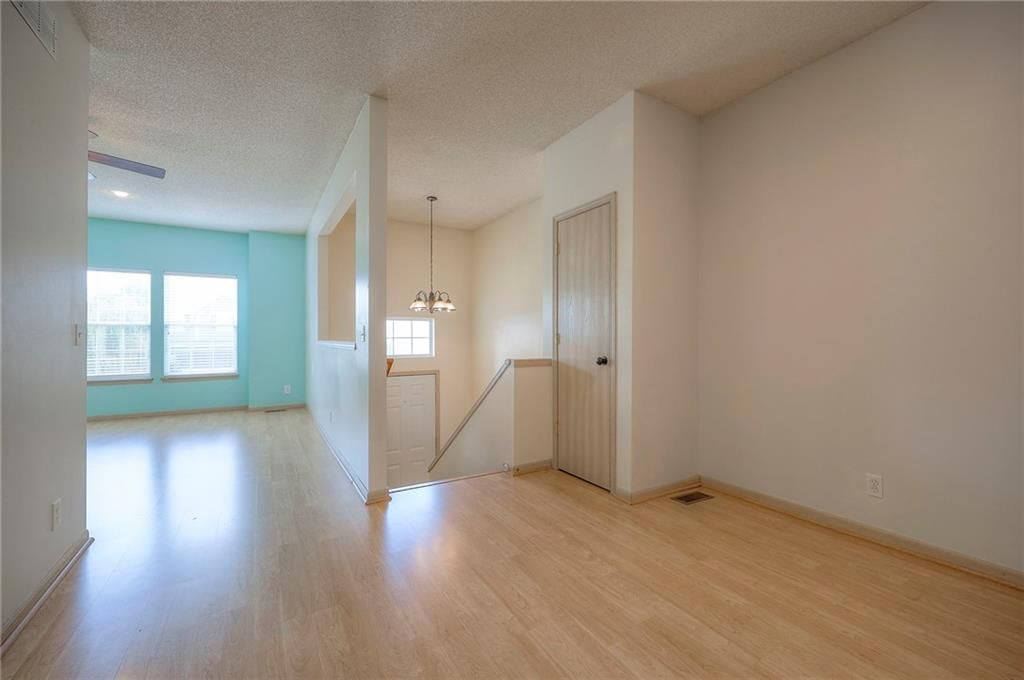 609 S Woodson Lane — photo 3