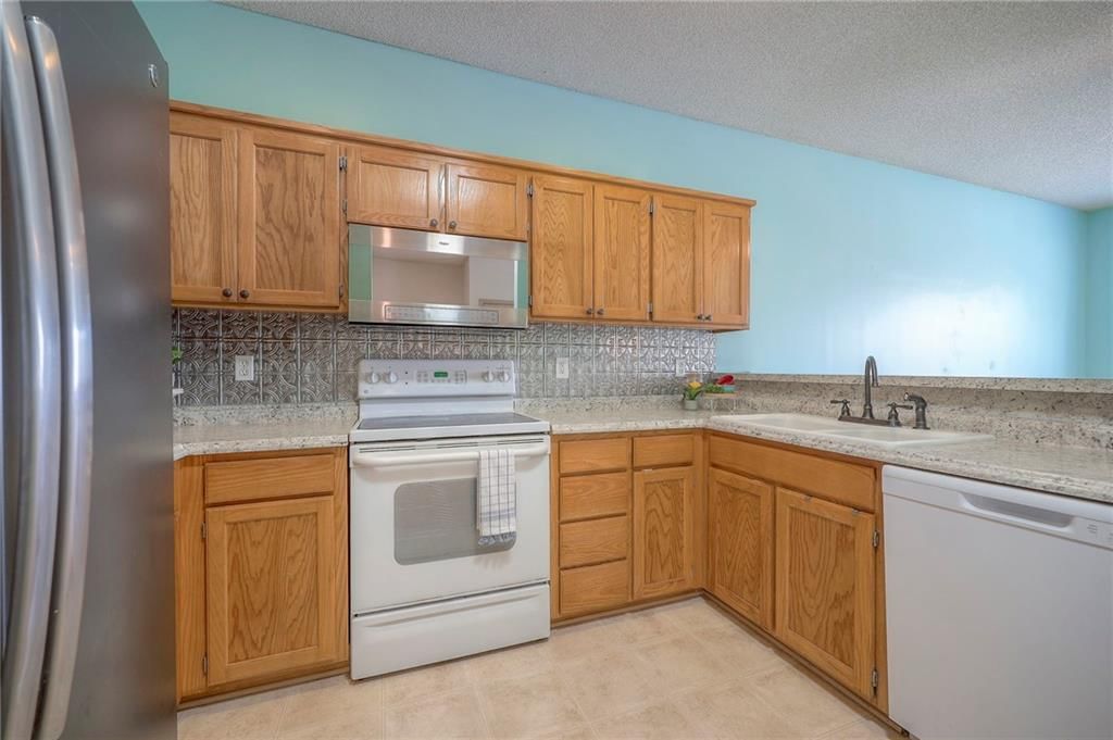 609 S Woodson Lane — photo 13