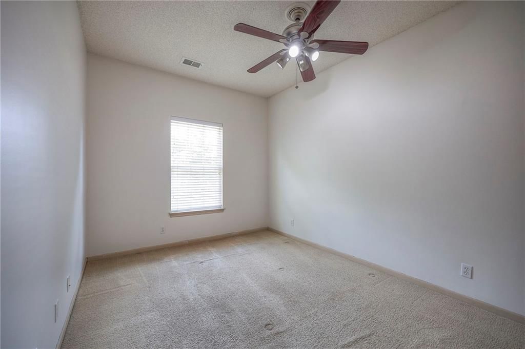 609 S Woodson Lane — photo 19