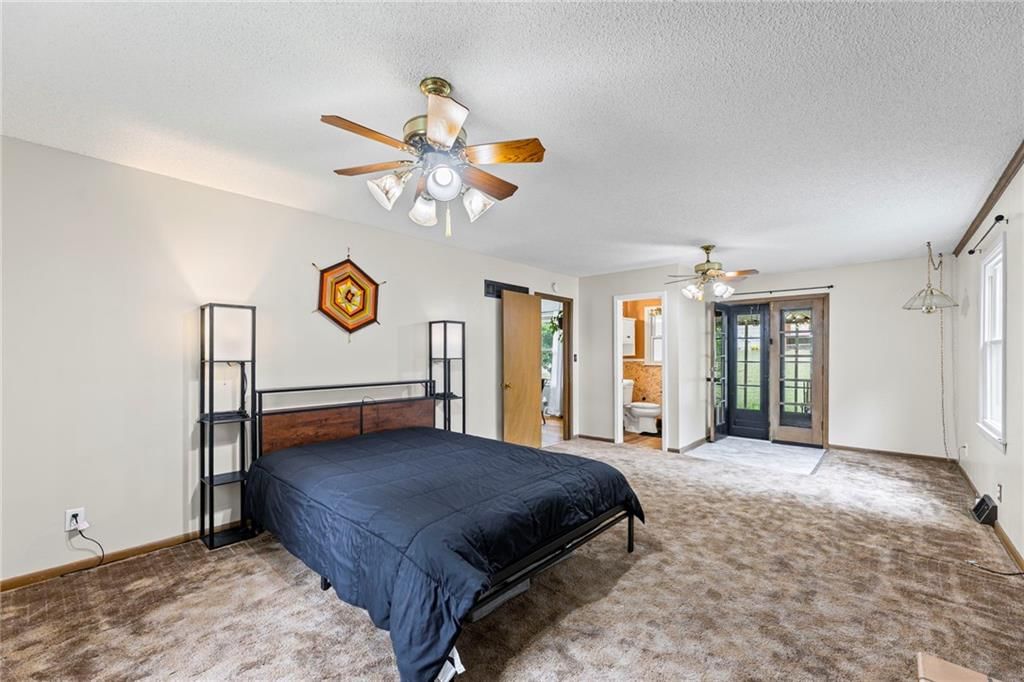 Photo 16 of 42 - 1504 NE 51st Street