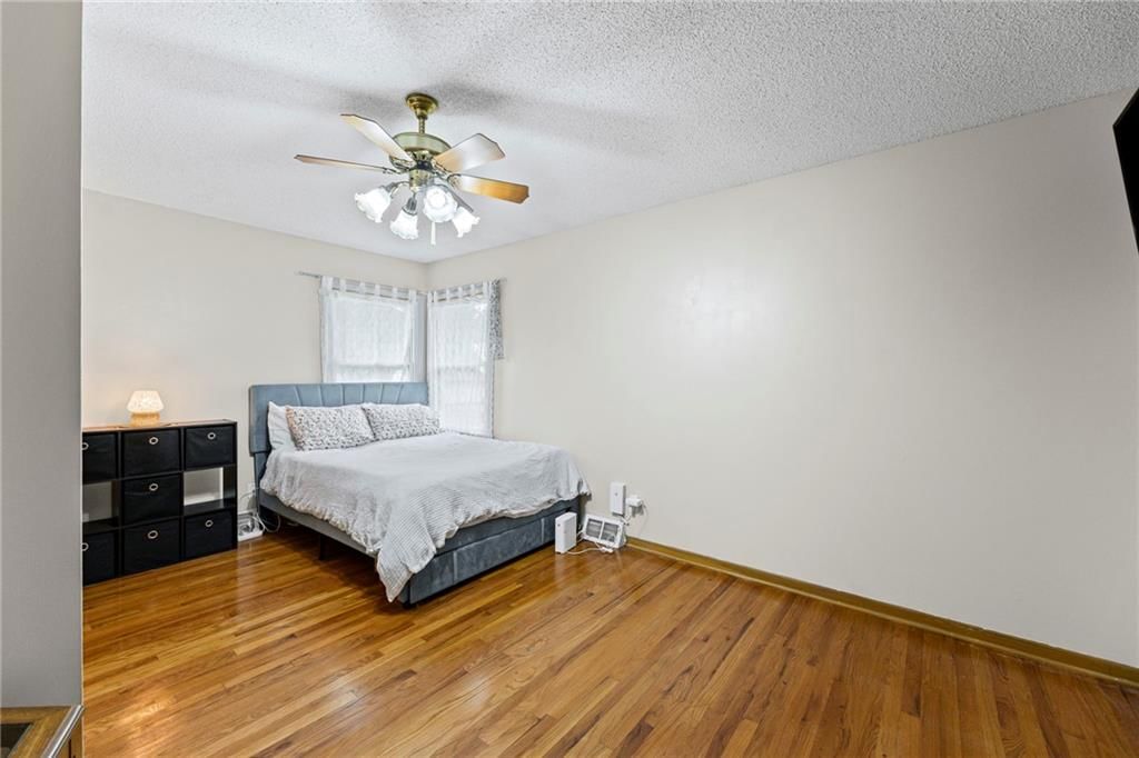 Photo 20 of 42 - 1504 NE 51st Street