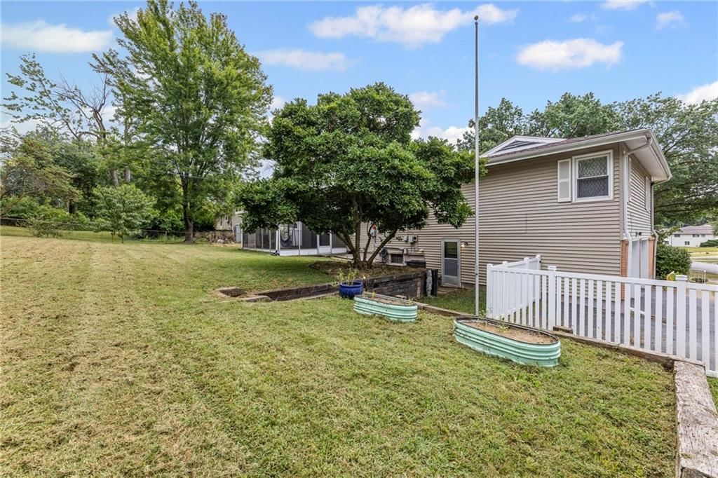 Photo 37 of 42 - 1504 NE 51st Street