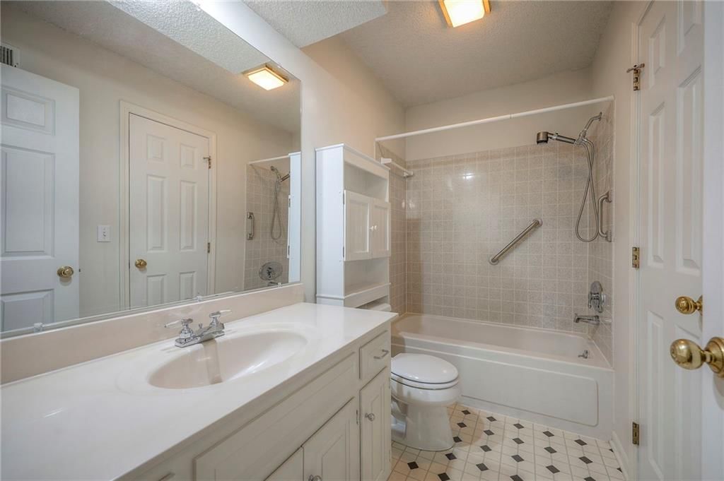 12538 Broadmoor Street — photo 26