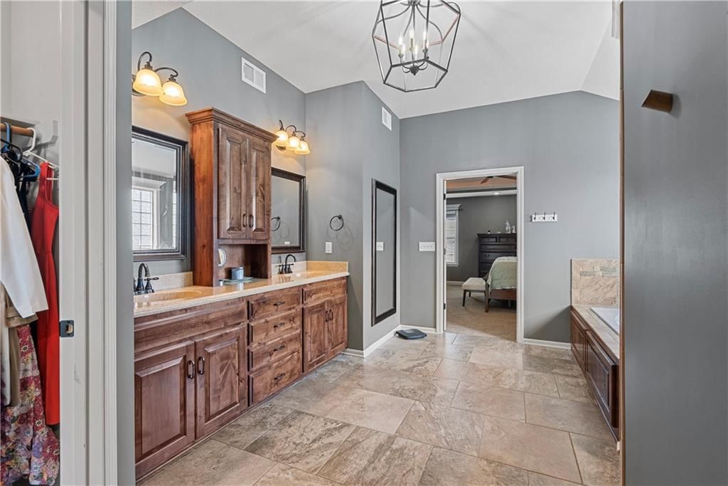 1012 NW 94th Street — photo 19