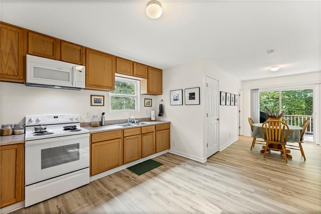 Photo 6 of 47 - 130 Spruce Drive