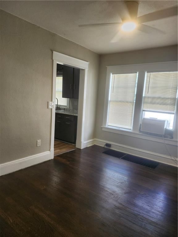 3118 Kensington Avenue — photo 5