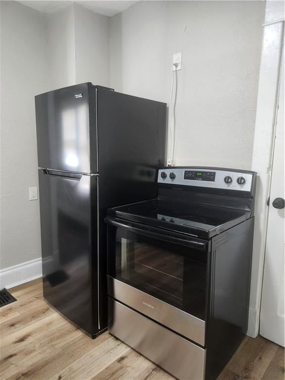 3118 Kensington Avenue — photo 12