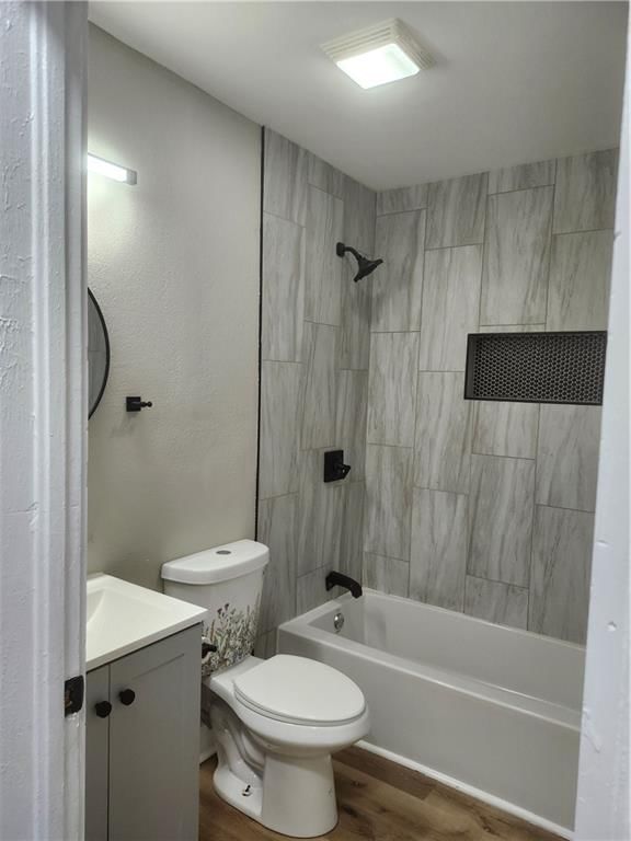 3118 Kensington Avenue — photo 15