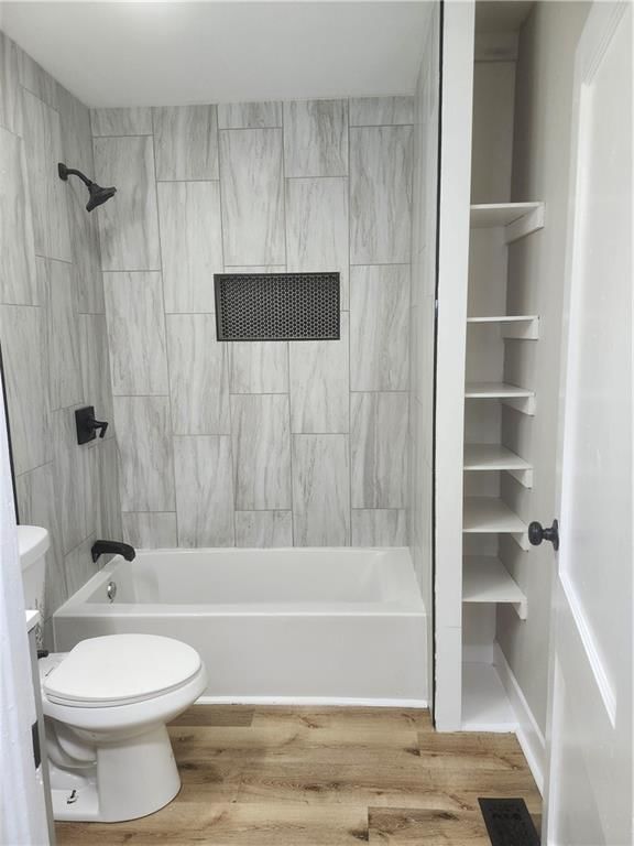 3118 Kensington Avenue — photo 17
