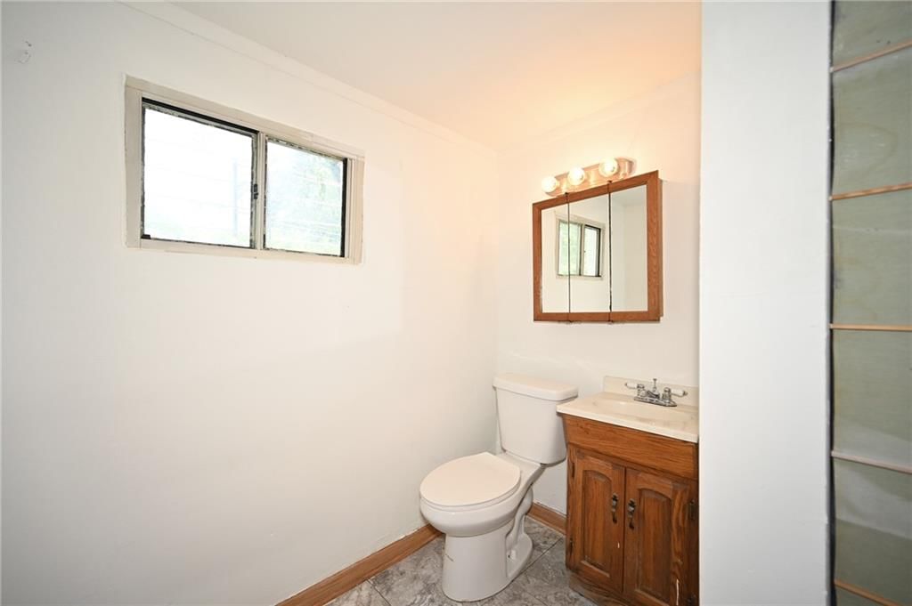 Photo 26 of 32 - 5255 Spruce Avenue