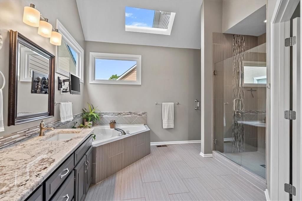 2213 W 122 Street — photo 14