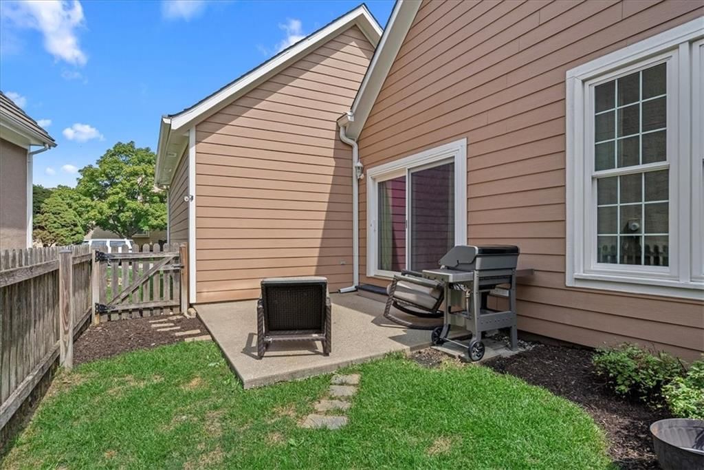 2213 W 122 Street — photo 35