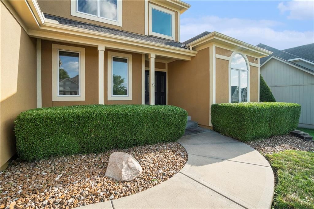 Photo 5 of 47 - 601 SW 33rd Street