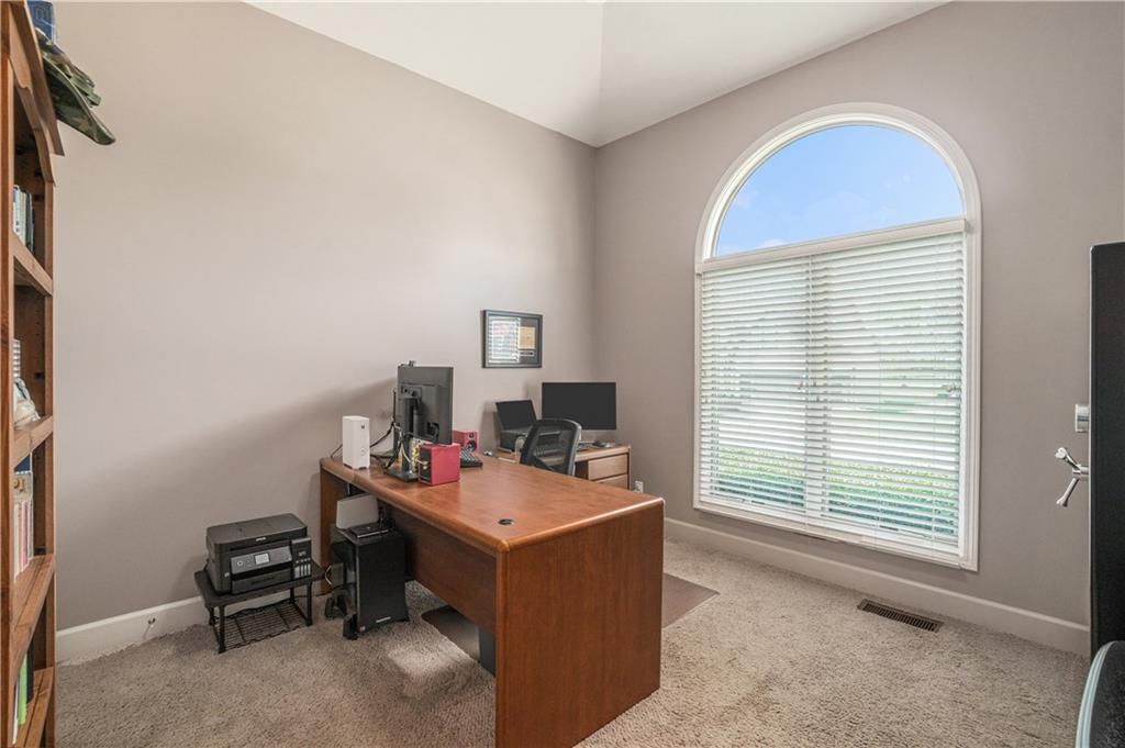 Photo 13 of 47 - 601 SW 33rd Street