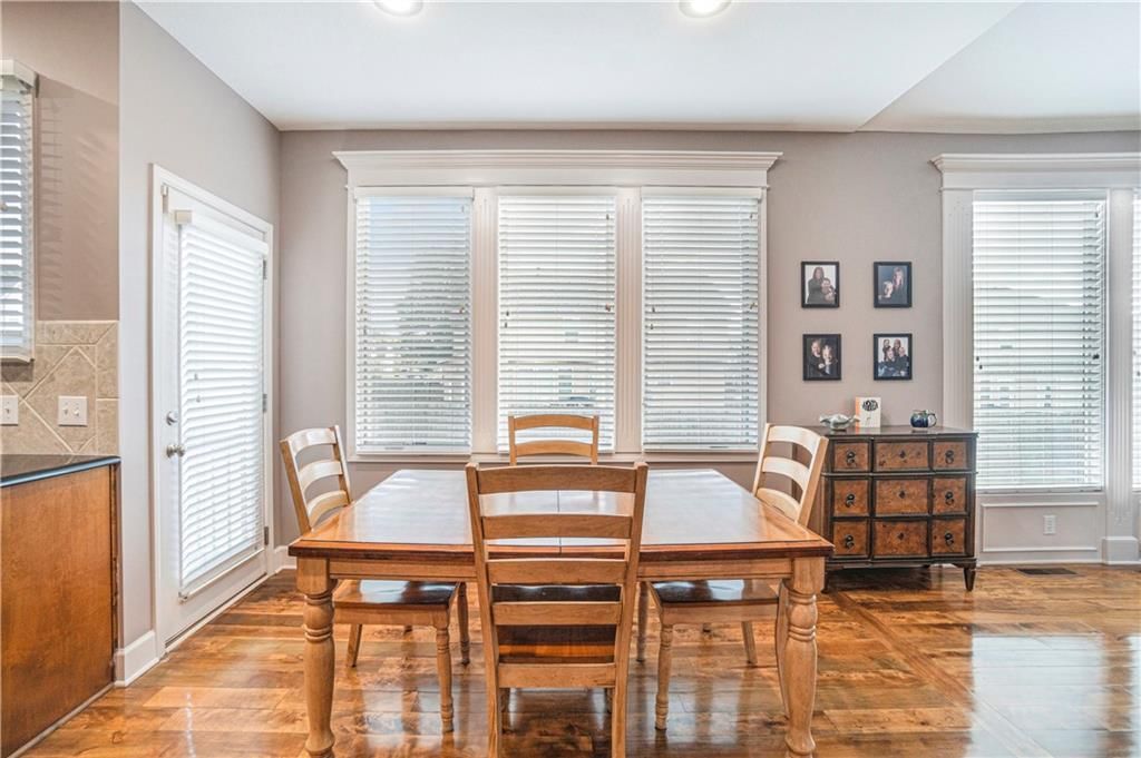 Photo 14 of 47 - 601 SW 33rd Street