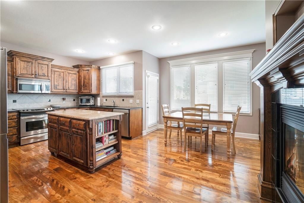 Photo 15 of 47 - 601 SW 33rd Street