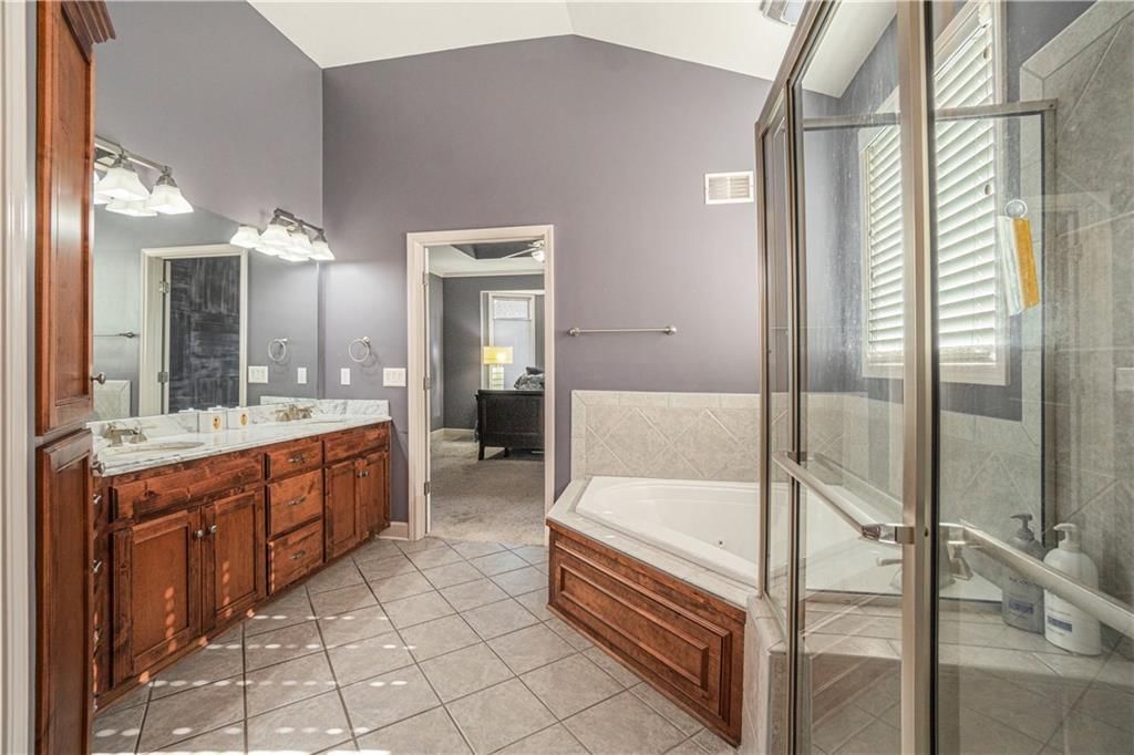 Photo 24 of 47 - 601 SW 33rd Street