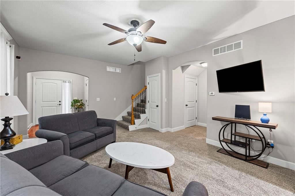 34034 W 90TH Circle — photo 6
