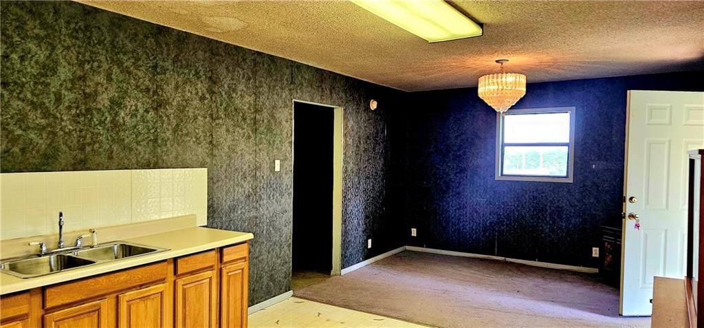 9100 Woodson Road — photo 30