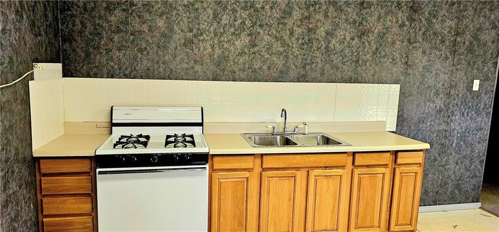 9100 Woodson Road — photo 31