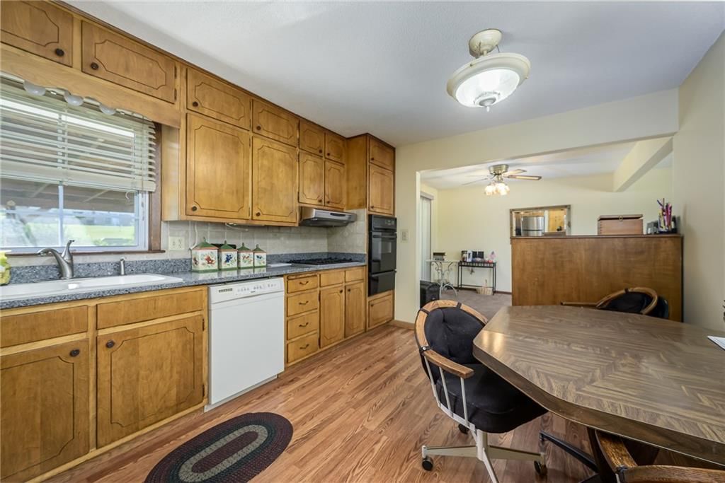 Photo 6 of 12 - 2720 N 72nd Street