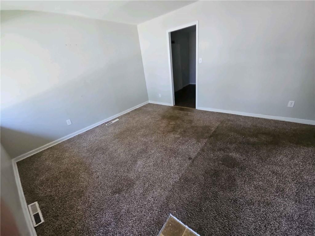 7405 E 49th Street — photo 3