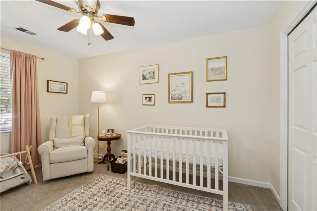 5240 Maple Street — photo 18