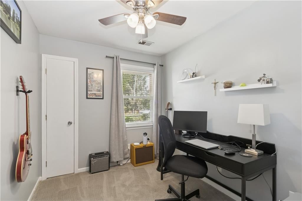 5240 Maple Street — photo 19